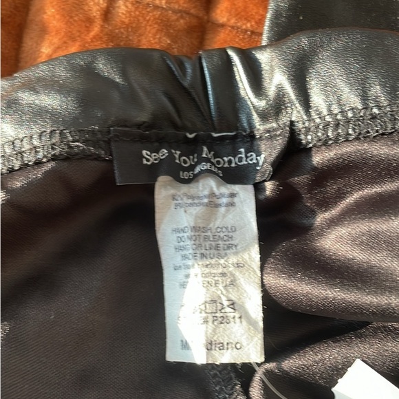 See you Monday pants - Picture 2 of 2